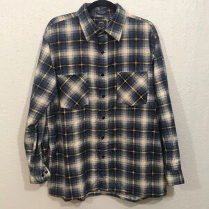 Saugatuck Navy Blue & Cream Long Sleeve‎ Plaid Flannel Shirt size L
